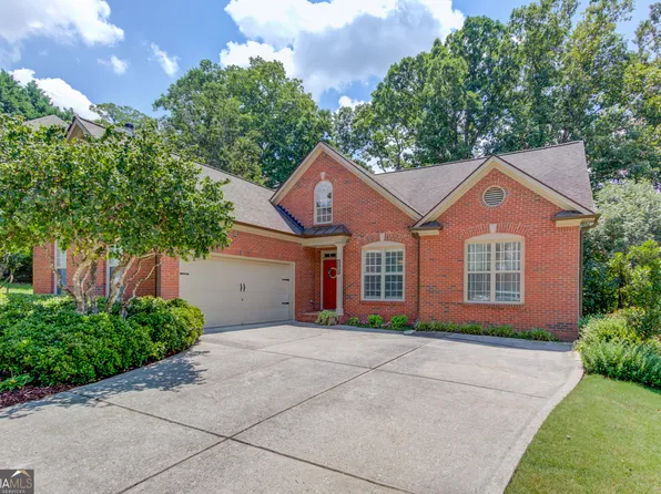 2515 Chandler Grove Dr, Buford, GA 30519