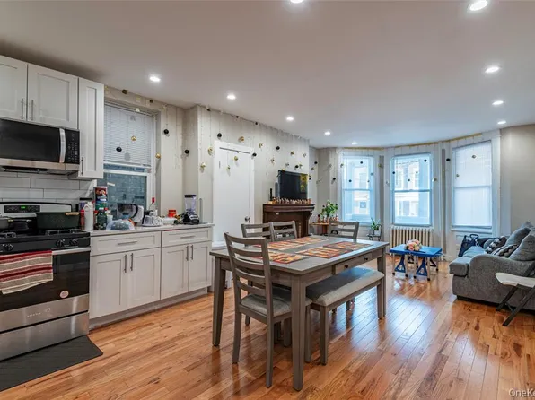 2916 Heath Avenue image 5 of 35