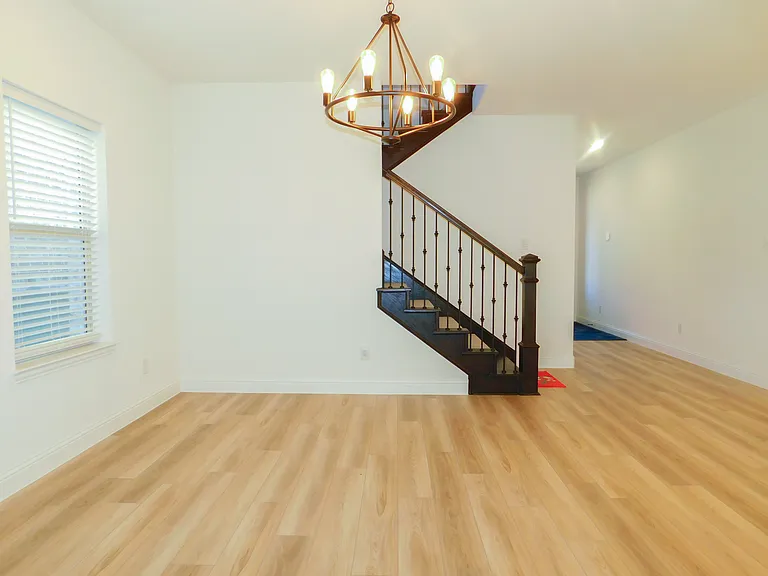 2457 Pinnacle Pl — Photo 8