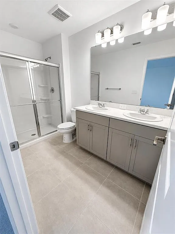 3 bed, 2.5 bath, 1470 sqft, $2,400 — Photo 4