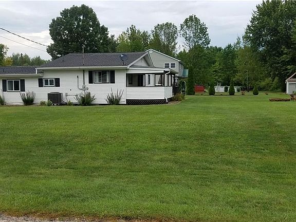 3rd image of 2490 Willowbrook Pl