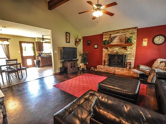 5th image of 306 Teakwood Dr