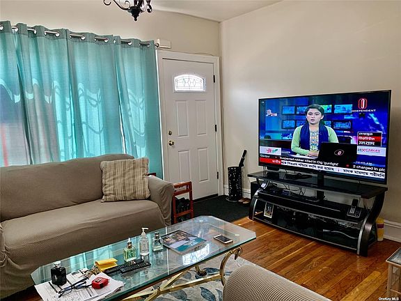 4th image of 108 Union Hall St #39