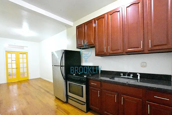 Rented by null | media 10