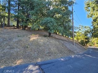 72 Park Dr #C, Running Springs, CA 92382