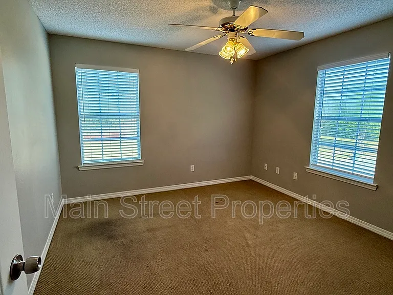 2121 Pin High Dr — Photo 21