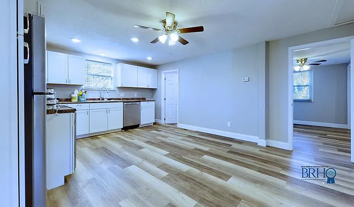 1311 W Baxter Ave — Photo 16