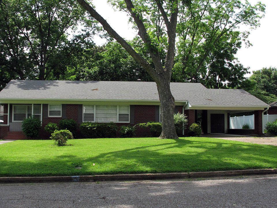 1st image of 1007 Woodlawn St