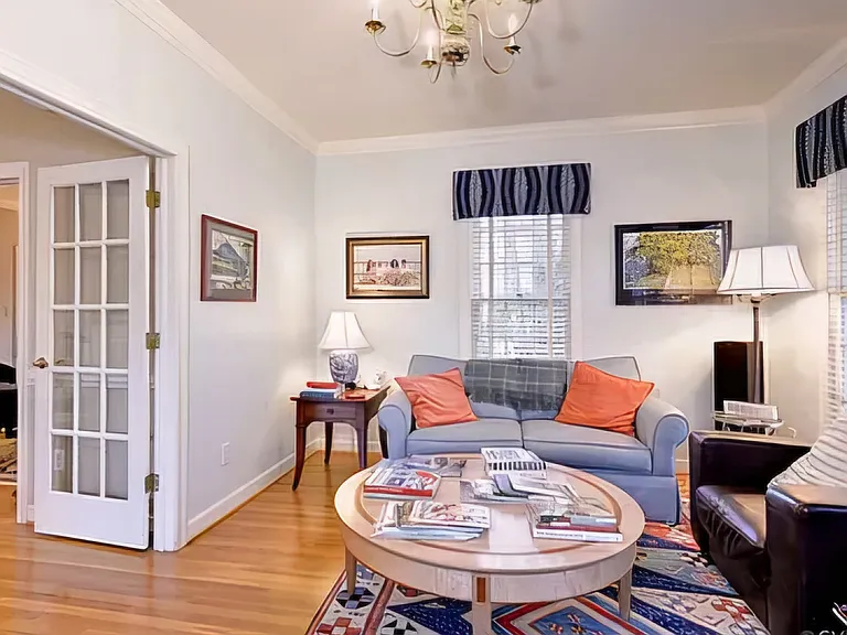 125 Woodmere Ct — Photo 8