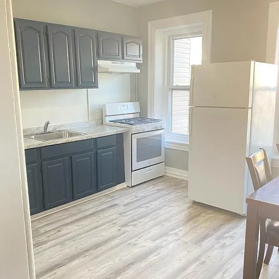 215 S 5th St #2R — Photo 1