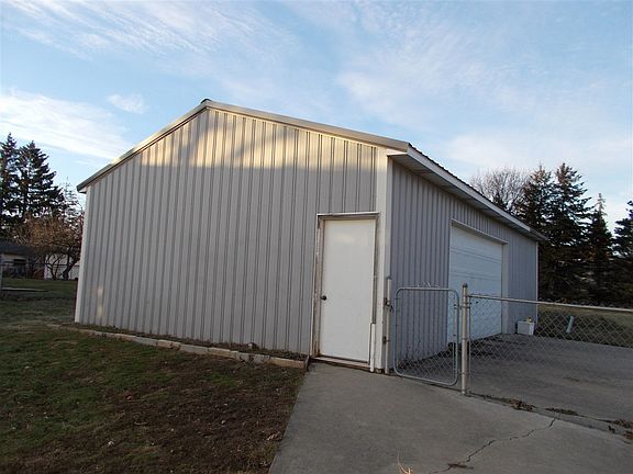 2nd image of 1800 W Main St