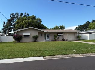 1920 Summit Dr, Dunedin, FL 34698