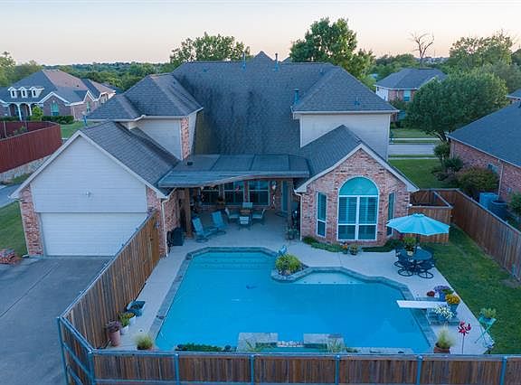 4th image of 2826 Regents Park Ln