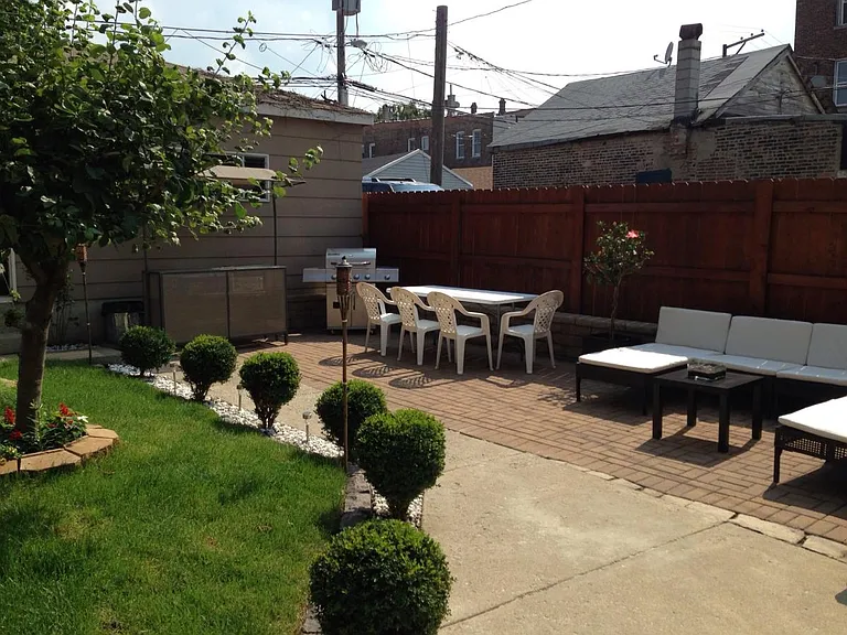 927 W 33rd Pl #1F — Photo 6