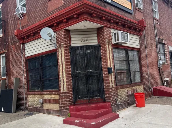 724 S 4th St, Camden, NJ 08103