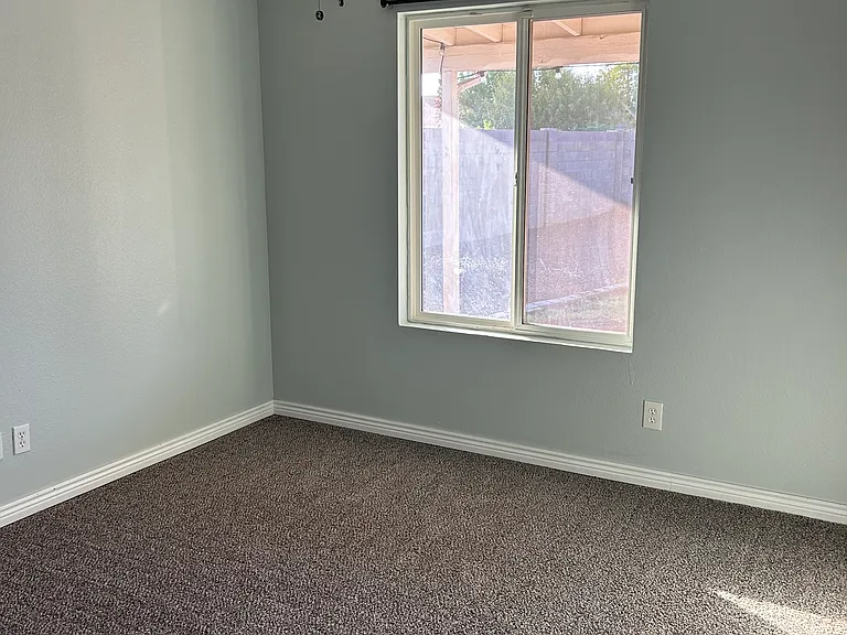3742 W Sandra Ter — Photo 14