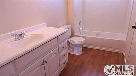 5th image of 231 Southerland Ave