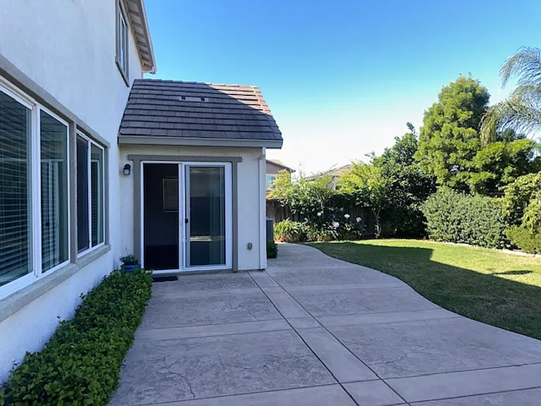 18281 Parkside Ct — Photo 26