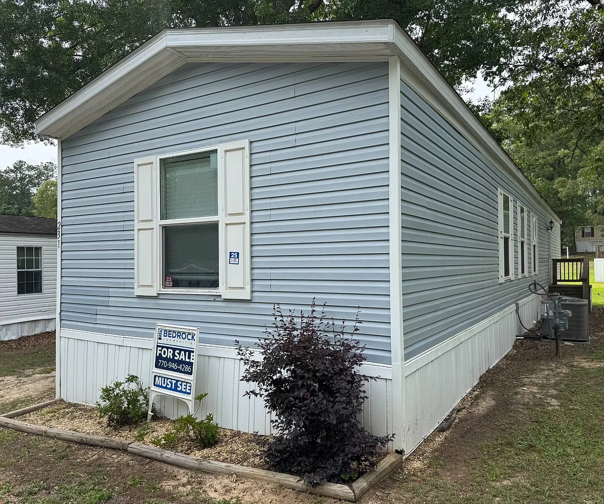 Building Photo - 231 Bristol Dr