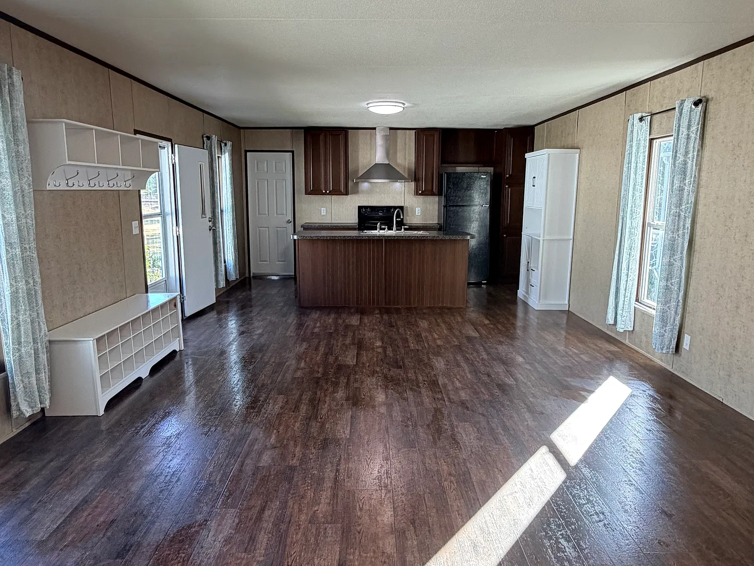 3 bed, 1200 sqft, $850 — Photo 4