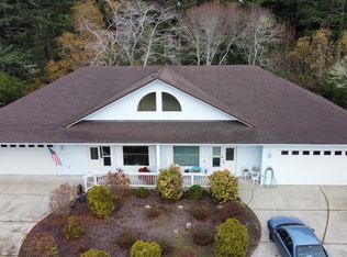 1011/1021 10th St, Florence, OR 97439