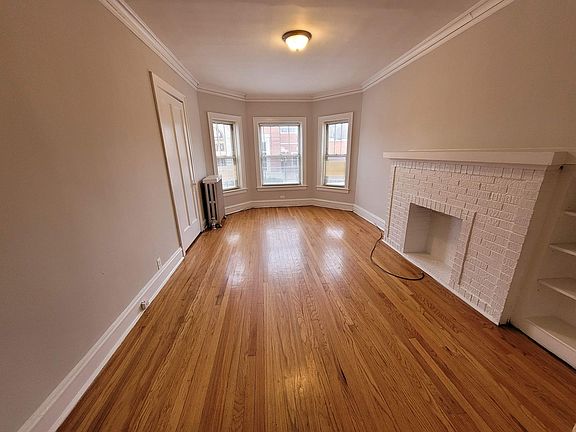 3rd image of 2243-51 W Eastwood Ave #2251-3