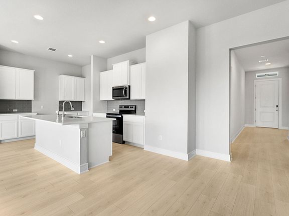 2nd image of 2301 Castillo Dr #63
