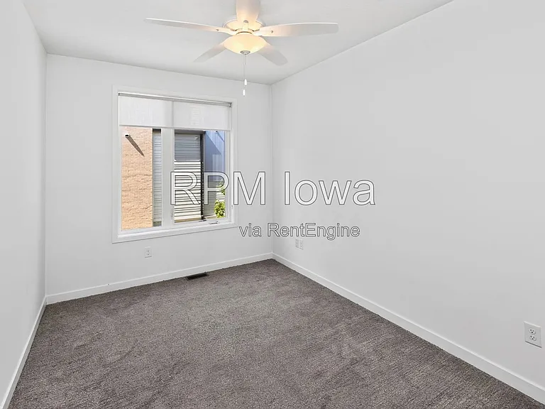 244 E Center St — Photo 19
