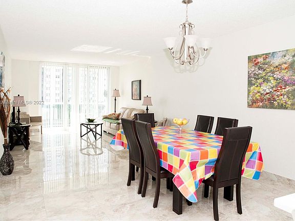4th image of 19370 Collins Ave APT 410