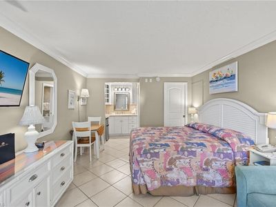2555 Tamiami TRL N #156, Naples, FL, 34103