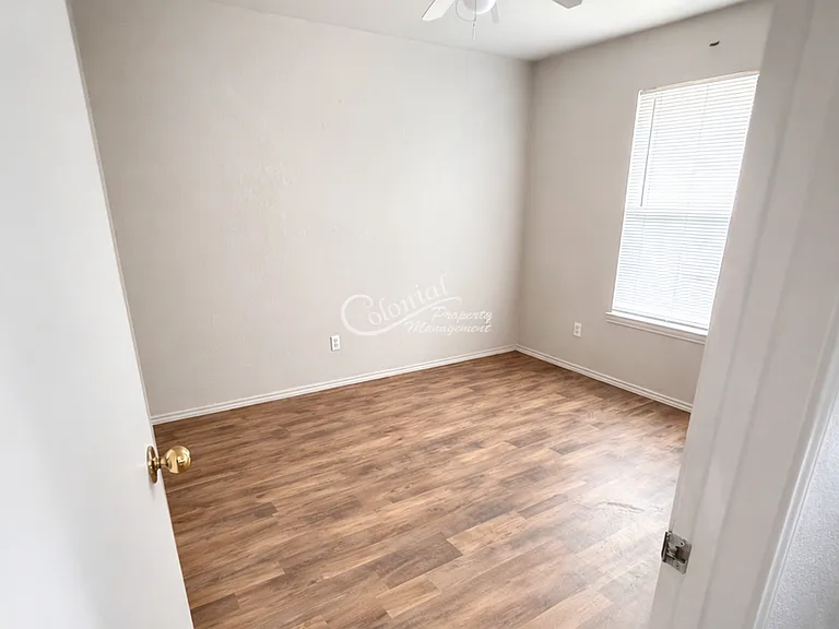 5705 Greengate Dr #C — Photo 5