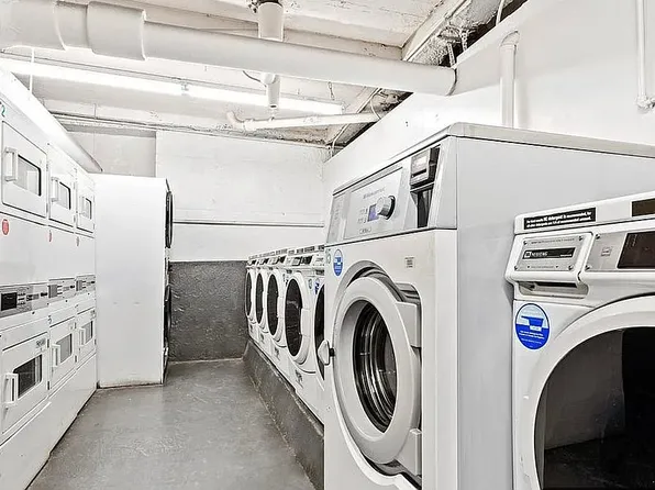 73-20 Austin Street image 4 of 17