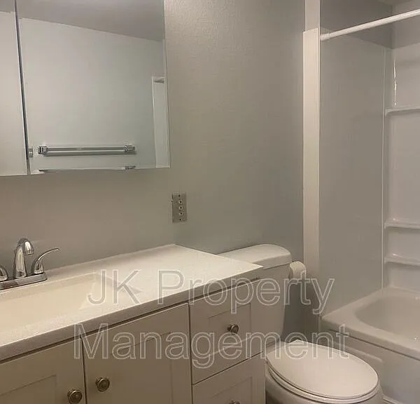 1200 1st Ave N #6 — Photo 10