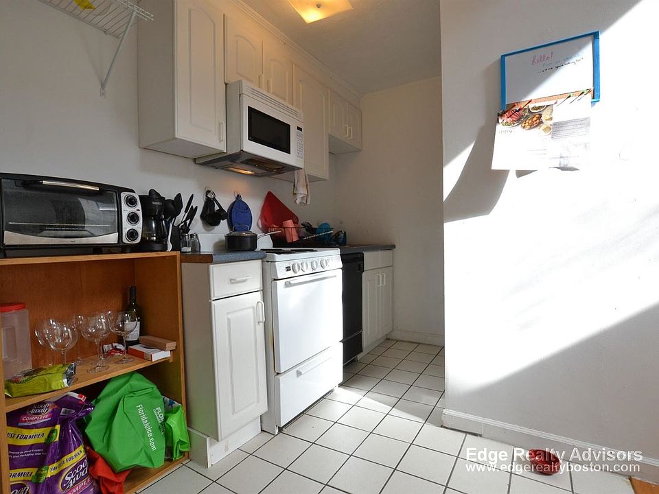 10 Shepard St. Boston - Brighton Unit Photo 4