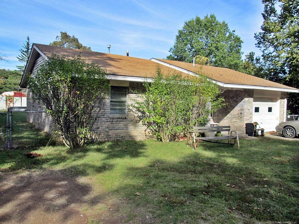 1st image of 323 Dogwood Dr