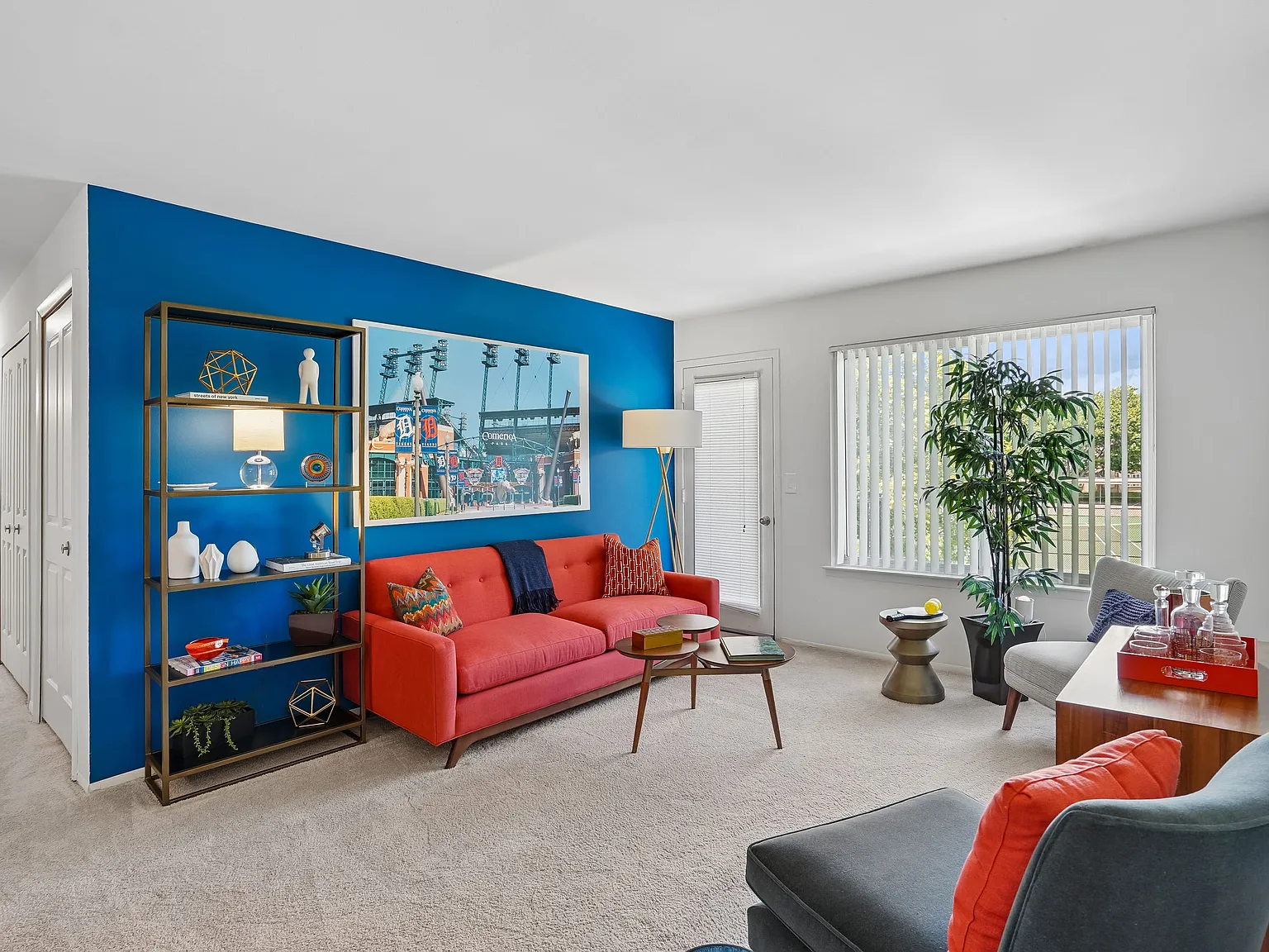 Lakeside Terrace Apartments — Photo 2