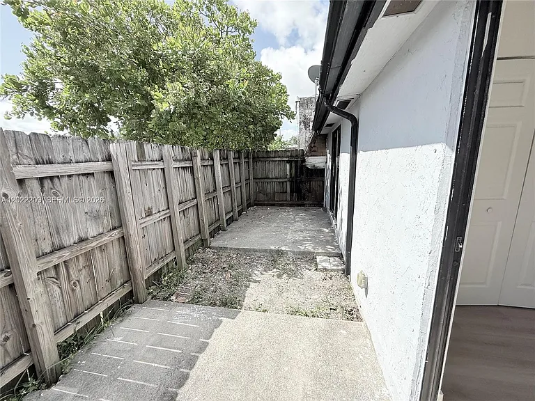 1309 NW 8th Ave — Photo 17