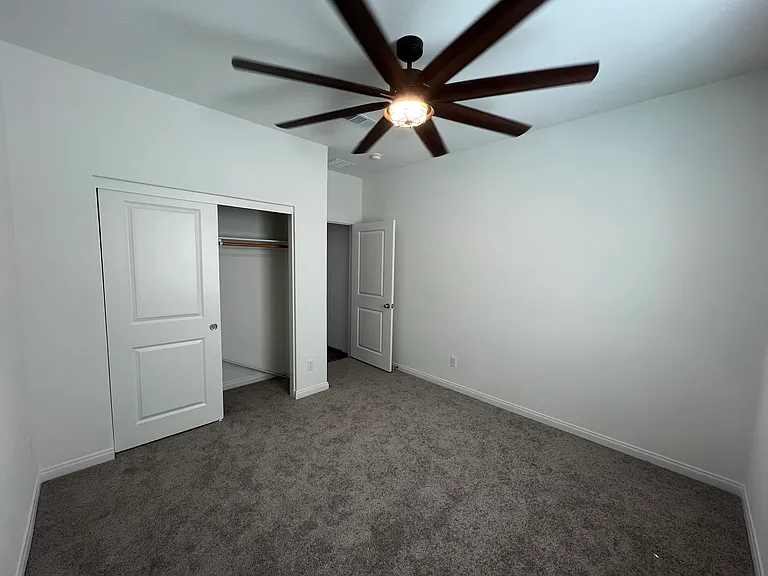 755 Royal County Ct — Photo 3