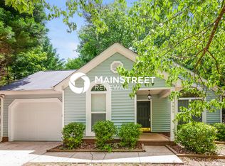 7839 Ambleside Dr, Charlotte, NC 28216