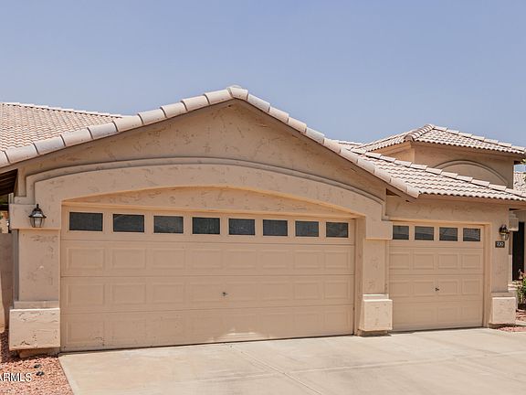 3rd image of 230 W ANGELA Drive