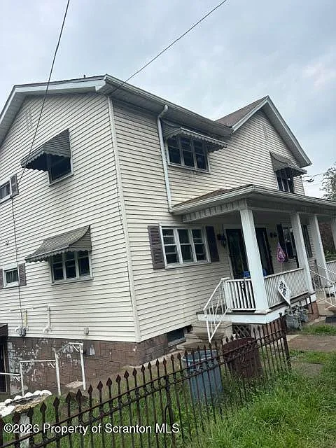 2 bed, 1.0 bath, 800 sqft, $1,150 — Photo 1