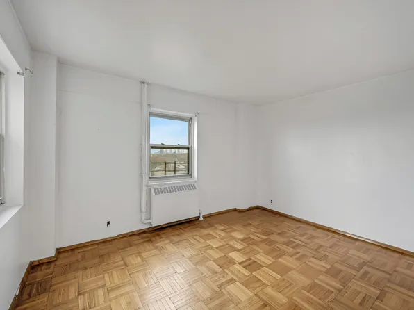 1 Fordham Hill Oval image 14 of 43