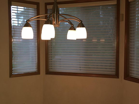 2nd image of 6578 Wexford Ave SW