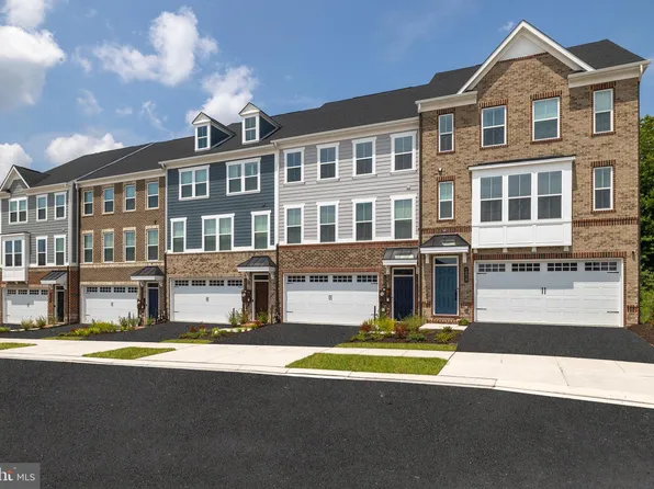 6645 Camden St, Middle River, MD 21220