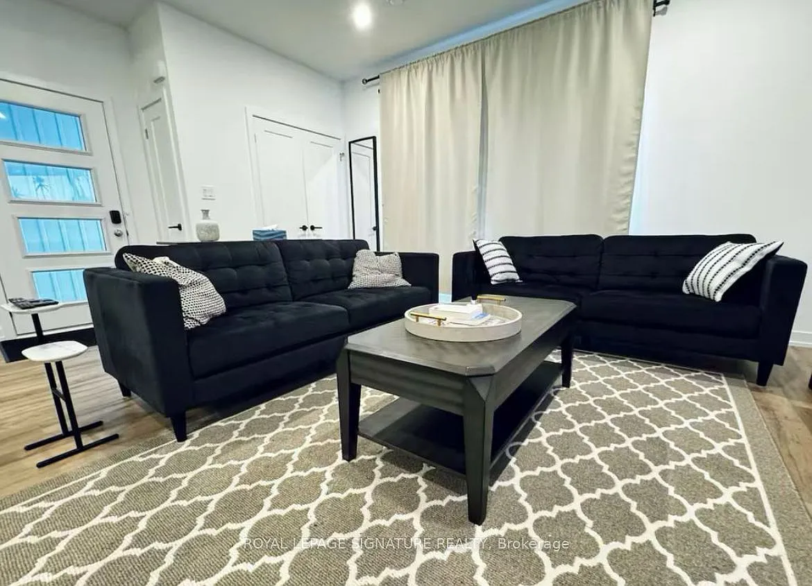 3 bed, $2,500 — Photo 2