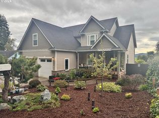 495 S Henry St, Coquille, OR 97423