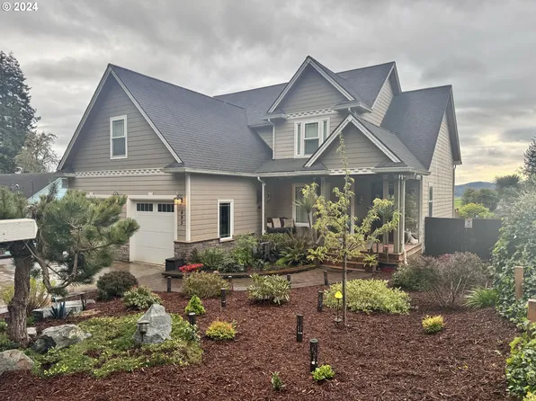 495 S Henry St, Coquille, OR 97423