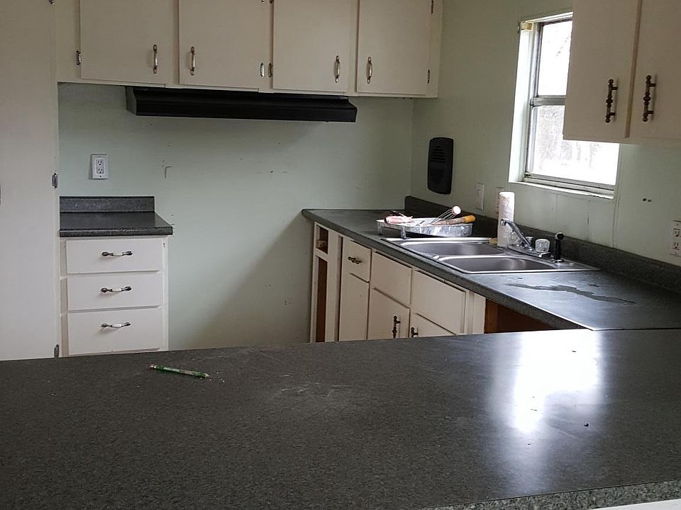 Kitchen Area, We provide the stove