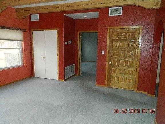 3rd image of 8 Chaparral Ln