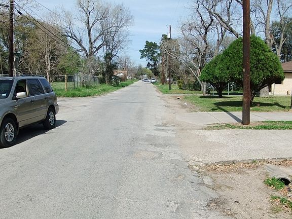 4th image of 1505 N Washington Ave